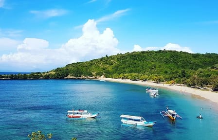 Day Tour to Pink Beach from Kuta, Lombok Island