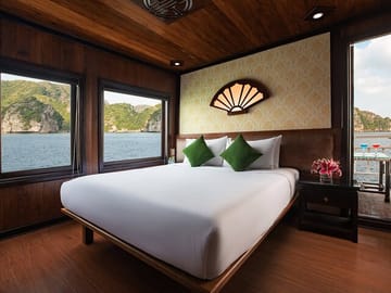 Bai Tu long bay boutique garden bay cruise - VIP room