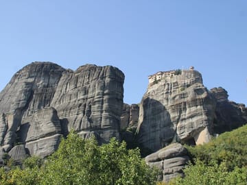 Hiking Tour of Meteora's Monasteries from Athens