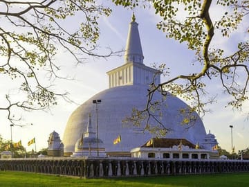 Anuradhapura-and-Aukana-All-Inclusive-Day-Tour-From-Colombo-1