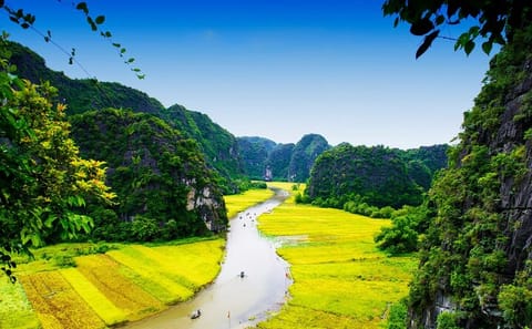 Hoa Lu Tam Coc Mua Cave 1 Day Group Tour (Lunch, Boat & Bike)
