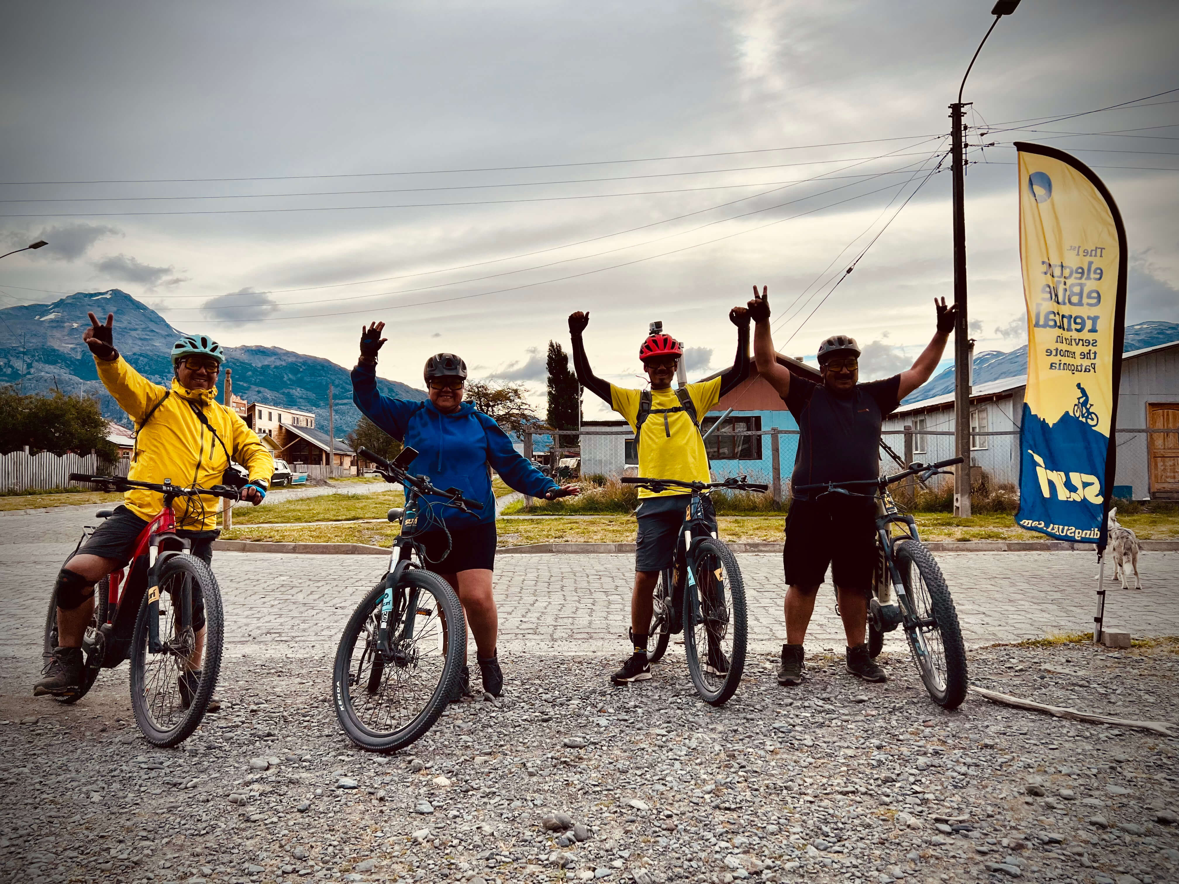 Familias completas han disfrutado el placer de llegar más lejos y juntas con nuestras eBikes