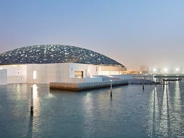 Private Abu Dhabi City Tour with Louvre Museum & Sheikh Zayed Grand Mosque