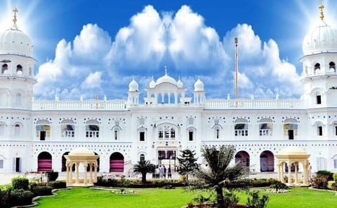 9-Day Sikh Pilgrimage Tour in Gujranwala and Islamabad