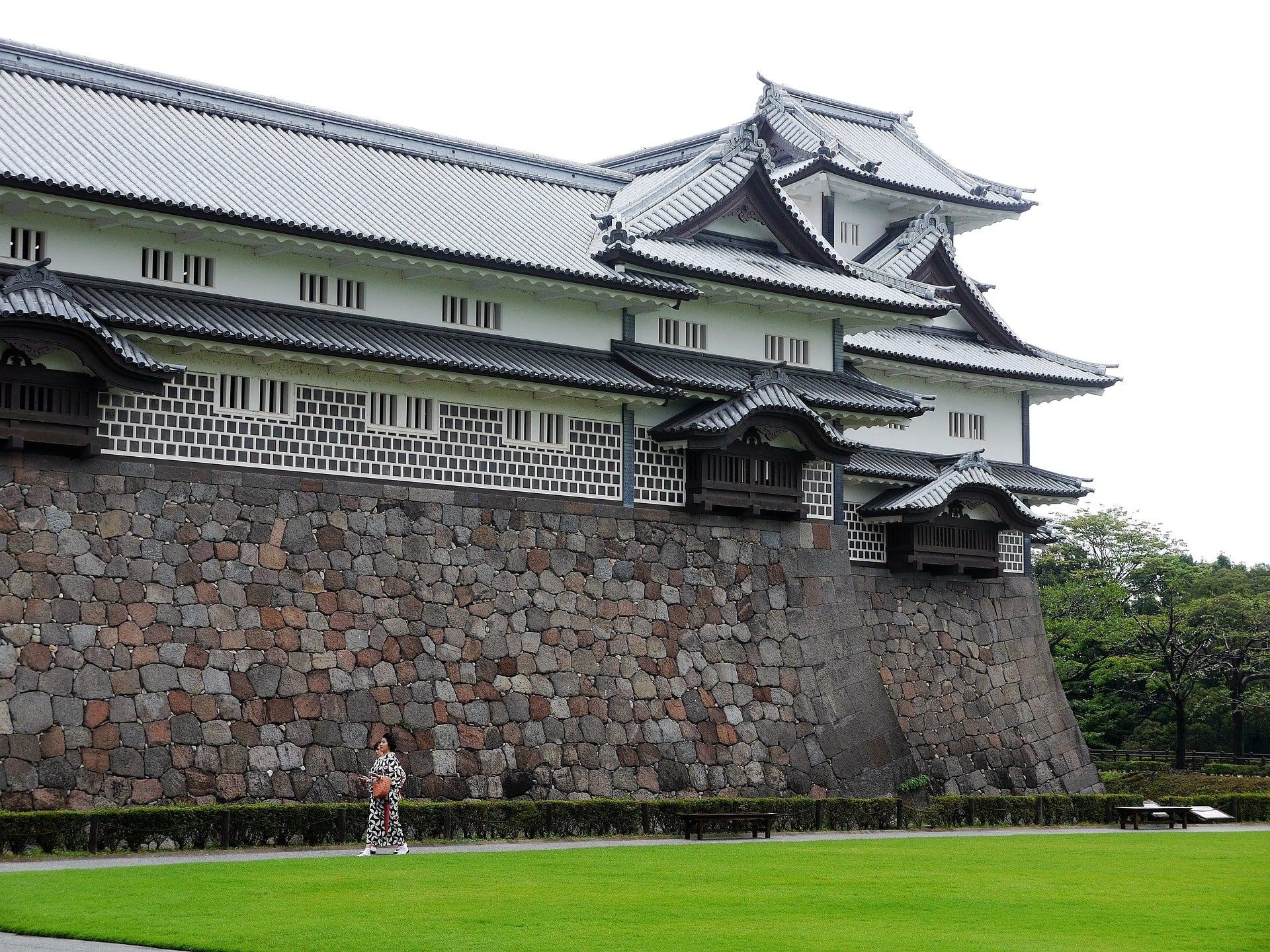 Kanazawa Private Vehicle Service with Restaurant Reservation