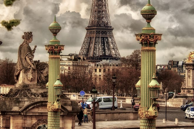 Private Paris Night City Tour with Seine River Cruise and Hotel Pickup by Minivan 8