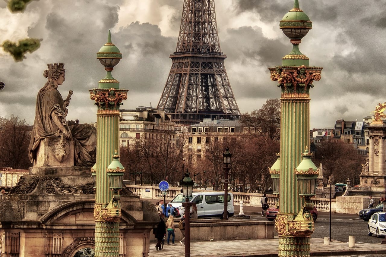 Private Paris Night City Tour with Seine River Cruise and Hotel Pickup by Minivan 8