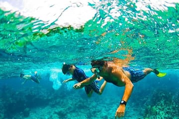 Snorkeling and Ziplining Adventure in West Bay, Honduras