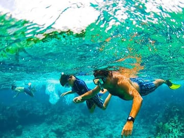 Snorkeling and Ziplining Adventure in West Bay, Honduras