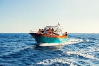 Boat of maximum 12 people