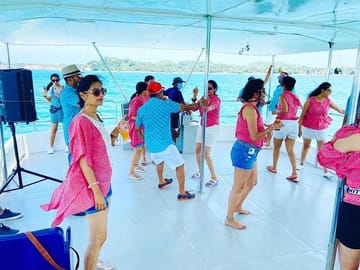 Private Boat Rental with Lunch in Mirissa, Sri Lanka