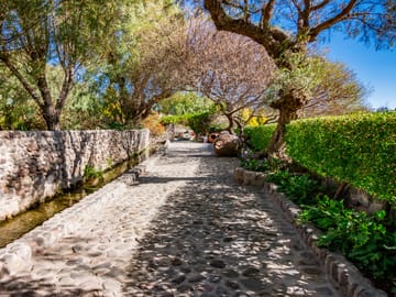 Arequipa Countryside Tour: Sabandia Mill and Founder's Mansion