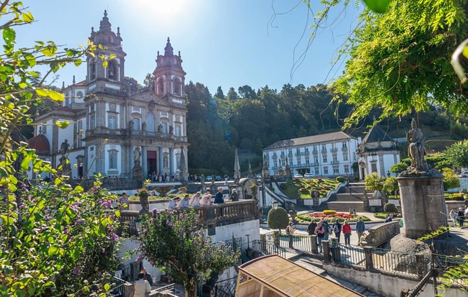 Small Group Braga and Guimarães Tour with Hotel Pick-up