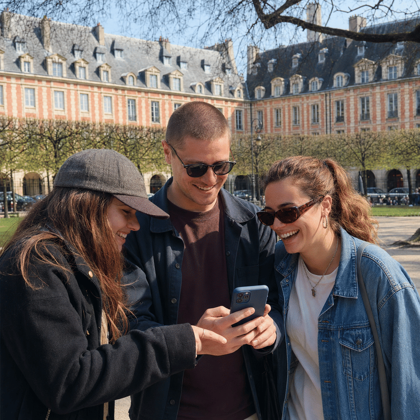 Secrets of Paris: Louvre Area Self-Guided Exploration Game Tour 2