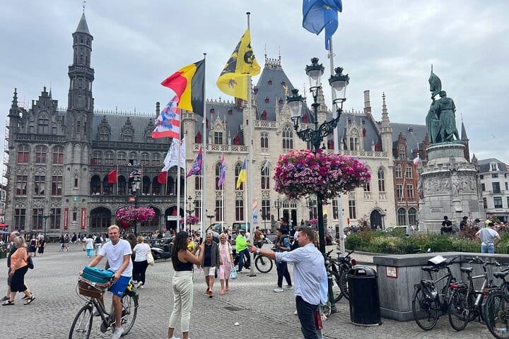 Bruges Highlights Private Trip from Paris with Boat and Beer 9