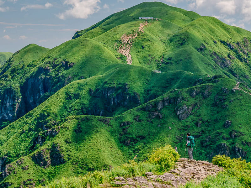Wugong Mountain 2-Day Private Trek: Alpine Grasslands & Sunrise on the Roof of Eastern China