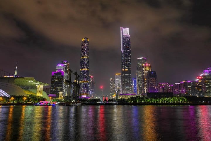 Pearl River Night Cruise with Xinjiang Cuisine Dining Experience in Guangzhou 4