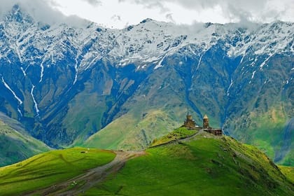 One day trip to Kazbegi and Gudauri