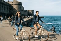 3-hour guided bike ride in Saint-Malo, discovering the coastline and the city's highlights (easy level) 4