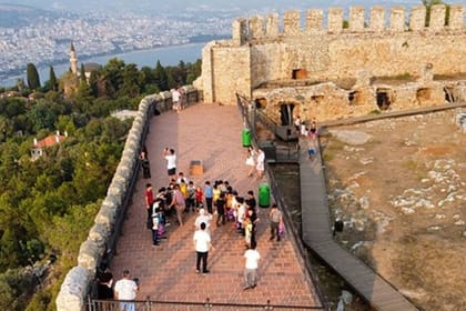 Alanya City Tour with Cable car, Boat tour and Lunch from Side