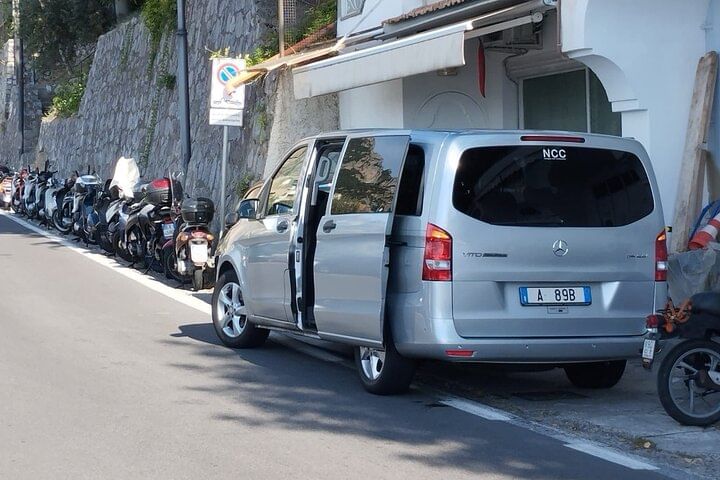 Private DA Naples and Amalfi Coast Transfer to Rome