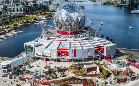 Vancouver Family Tour with Private Transport and Bloedel Conservatory