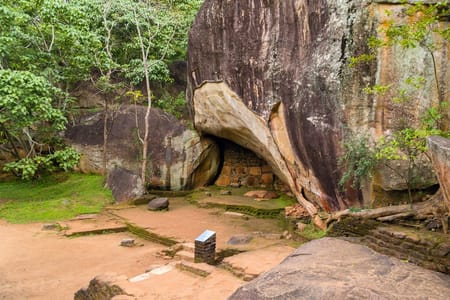 Pidurangala Rock Adventure Tour from Negombo: History, Climbing & Local Cuisine