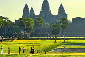 Explore Angkor Wat and Temples: 4-Day Tour in Siem Reap