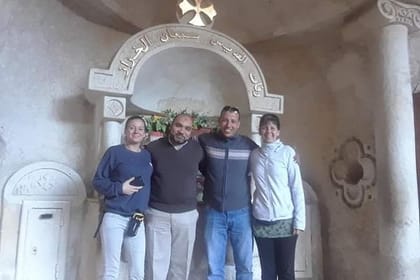 Private Day Tour to Giza Pyramids, Sphinx, Coptic Cairo and Saint Simon Church in Cairo