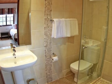 Bathroom at the Ark Lodge