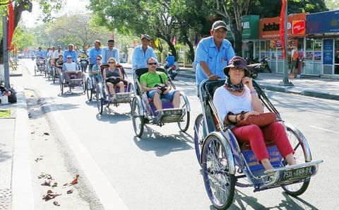 Hue Culinary and Cultural Bike Tour Experience