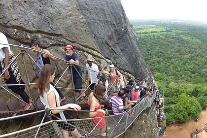 Dabulla & Sigiriya One Day Tour (German & English)