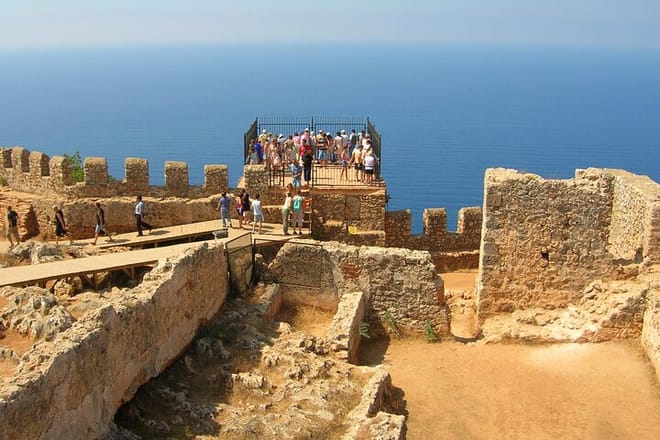 Alanya Sunset City Tour with Cable Car & Transfer by 4x4 Jeep 8