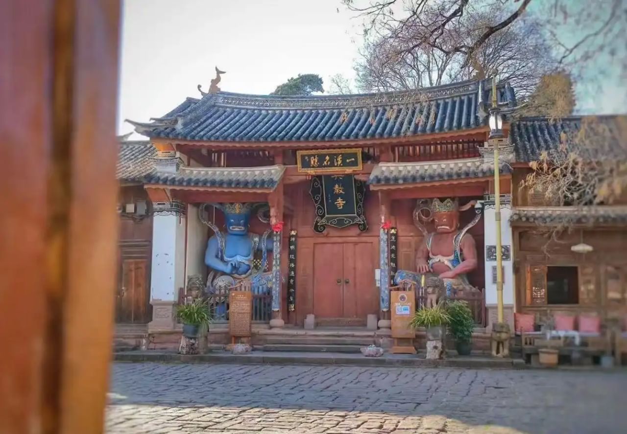 Street view of Shaxi Ancient Town