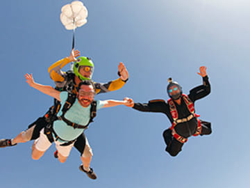 Tandem Skydive Experience Over Dubai's Iconic Skyline