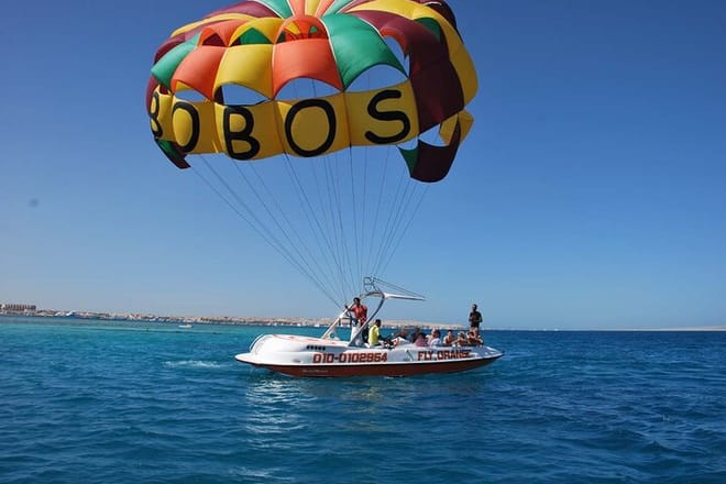 Parasailing Adventure Fly to Sky with Hotel Pickup - Hurghada