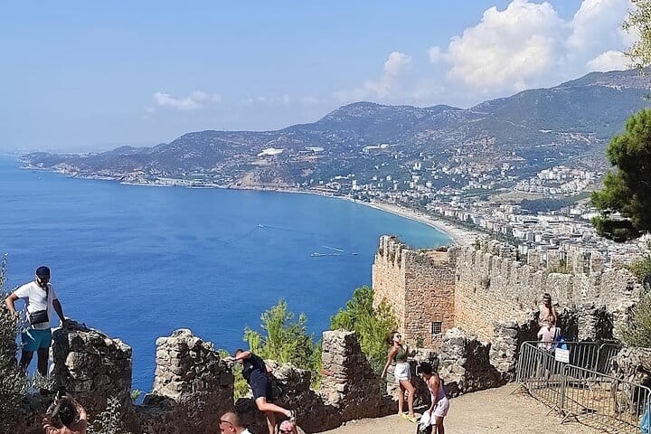 Sunset Alanya City Tour with Cable Car, Dinner and Boat Tour
