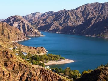 4-Day Adventure Tour of Mendoza and the Andes Mountains