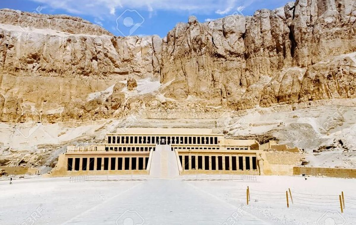 Hot-Air Balloon Ride Visit 6 Top Highlight sites in Lux west bank