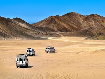 Jeep Safari Adventure and Dinner in Marsa Alam