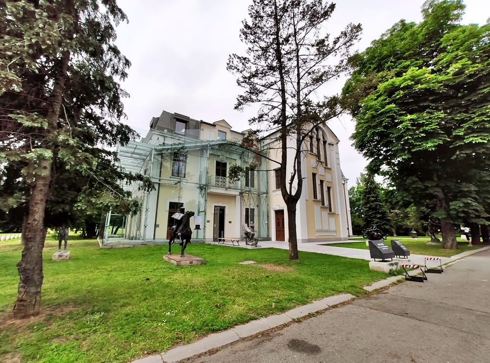 Private City Tour of Sofia 9