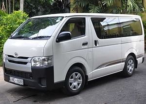Toyota Regius Standard Van (Self-Drive)