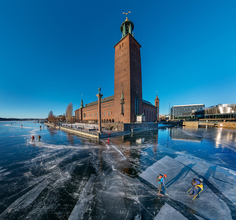 Private VIP Stockholm City Tour – Car, Guide, Snacks & Water Incl 5