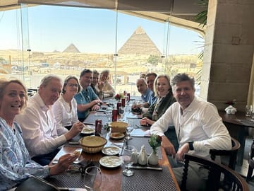 Private Giza Pyramids and Sphinx Tour with Interior Access