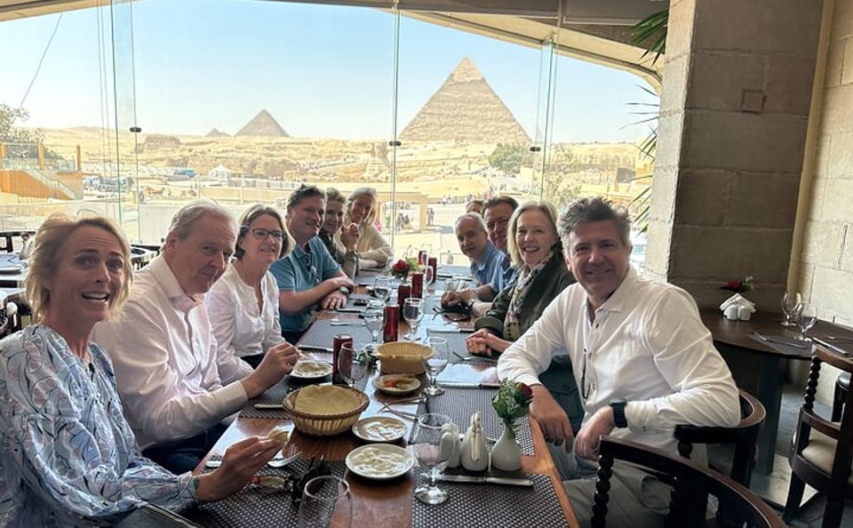 Private Giza Pyramids and Sphinx Tour with Interior Access