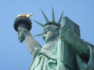 Statue of Liberty, Ellis Island and Pre-Ferry Tour - GYG Exclusive Pre-buy
