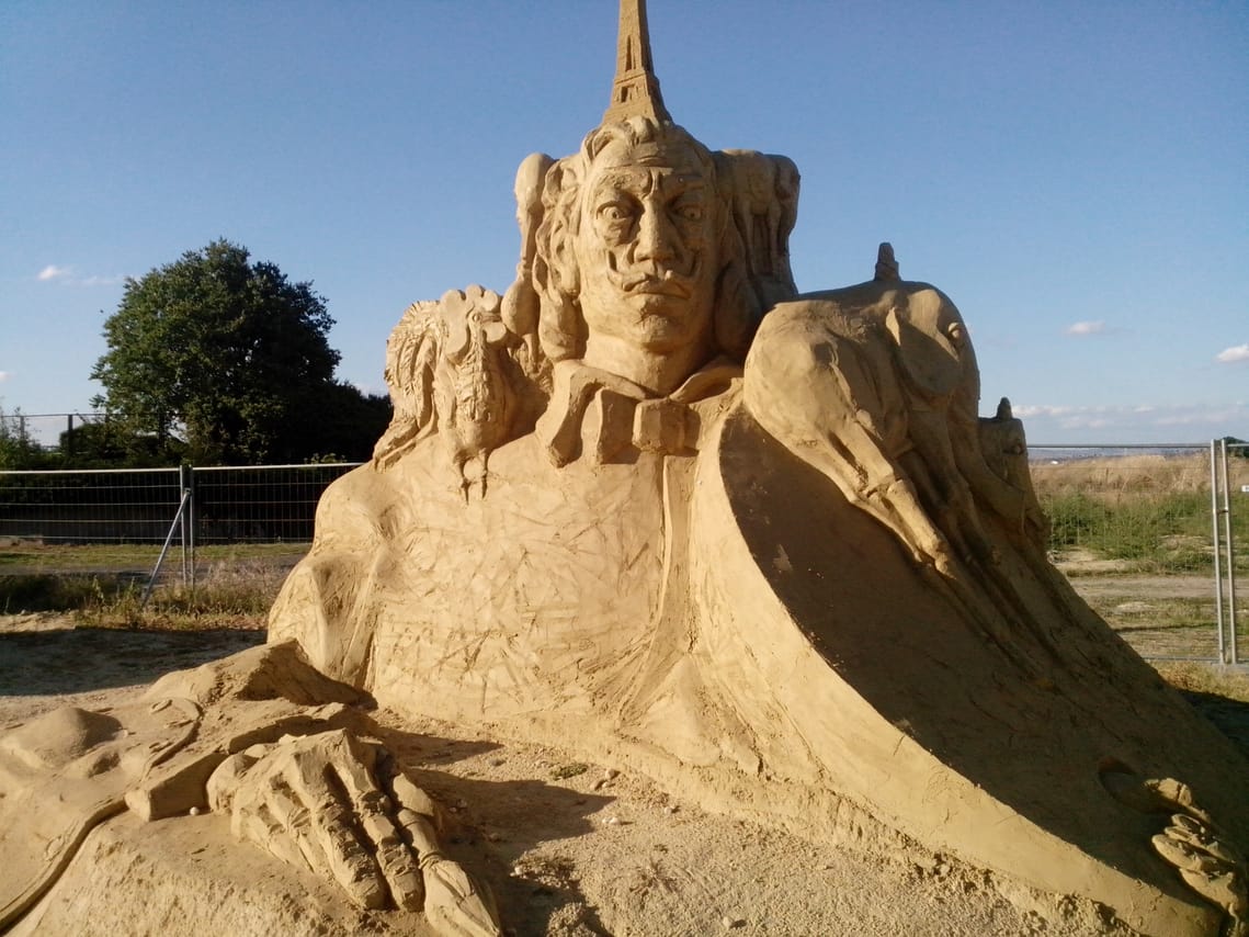 Self-Guided Sand Festival in Burgas 4