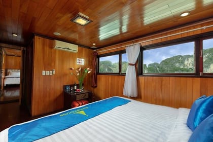 Halong bay deluxe cruise 2 days/ 1 nights: full meals, Kayaking & Swimming