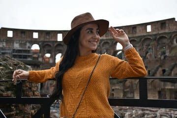 Professional Photoshoot Experience at the Colosseum in Rome