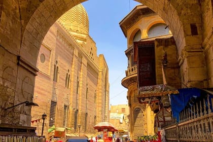 Cairo by Night Tour El Moez St., Bazaar, Downtown and Local Food